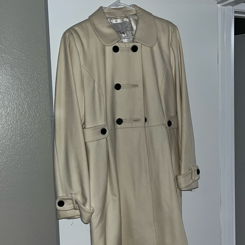Old Navy cream double breasted coat in perfect condition